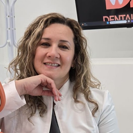 La Dra. Emilce González, directora médica de Clínica Dental One